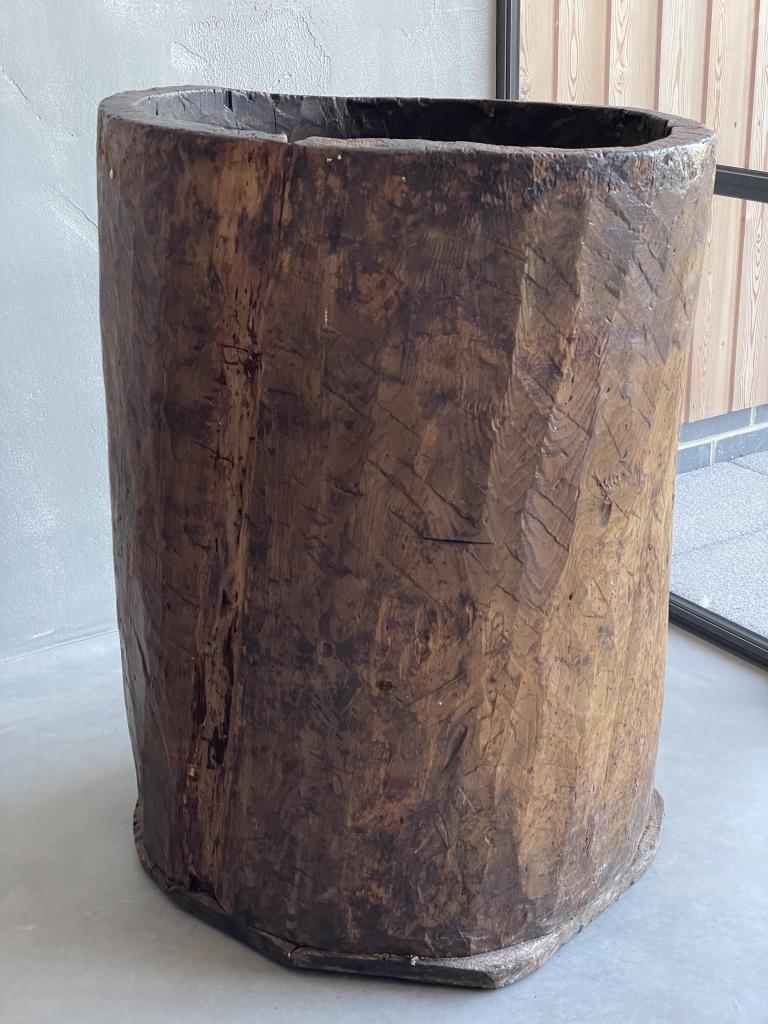 A C19th hollowed Trunk vessel