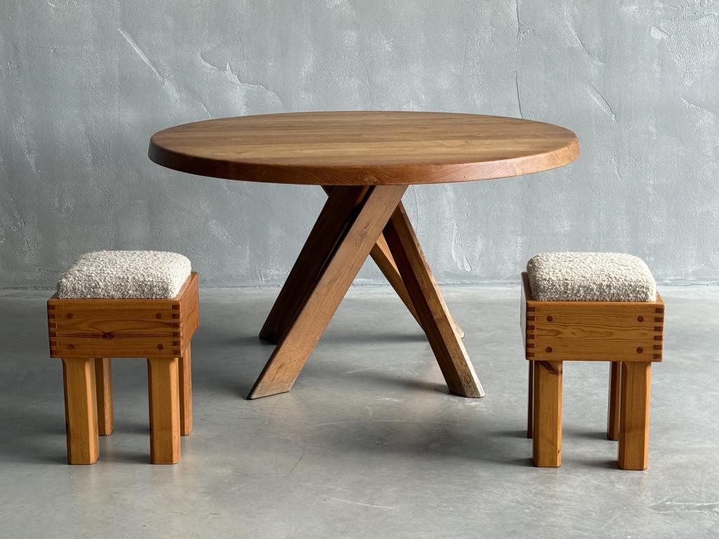 A T21B Circular Elm Table by Pierre Chapo
