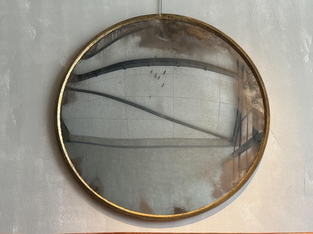 A Huge foxed Convex Mirror